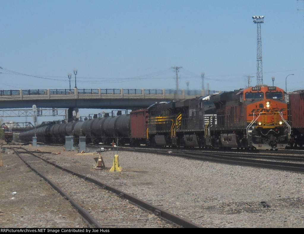 BNSF 6807 East